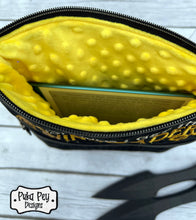 Load image into Gallery viewer, Fourth Wing Kindle Sleeve
